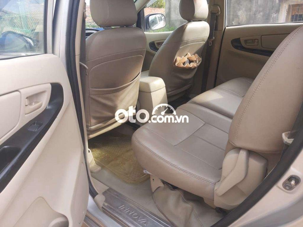 Toyota Innova 2007 - Màu bạc chính chủ