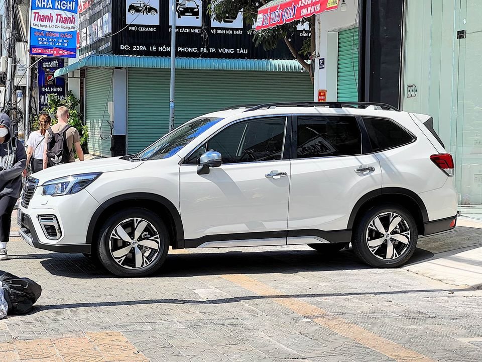 Subaru Forester 2022 - Màu trắng, xe nhập