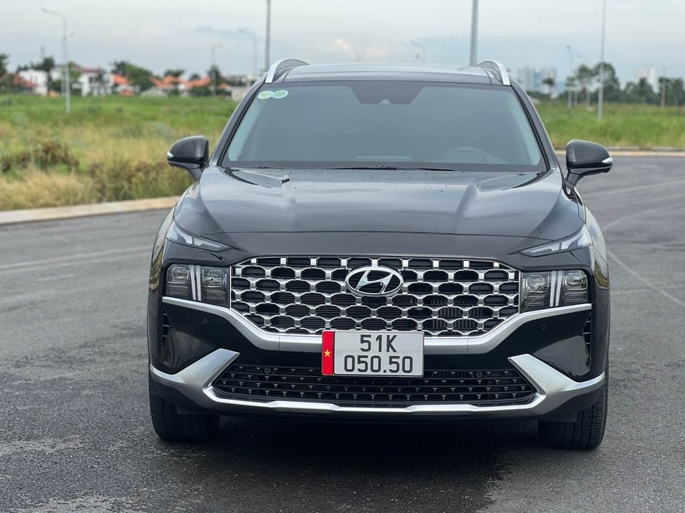 Hyundai Santa Fe 2021 - Xe chạy 7.000km