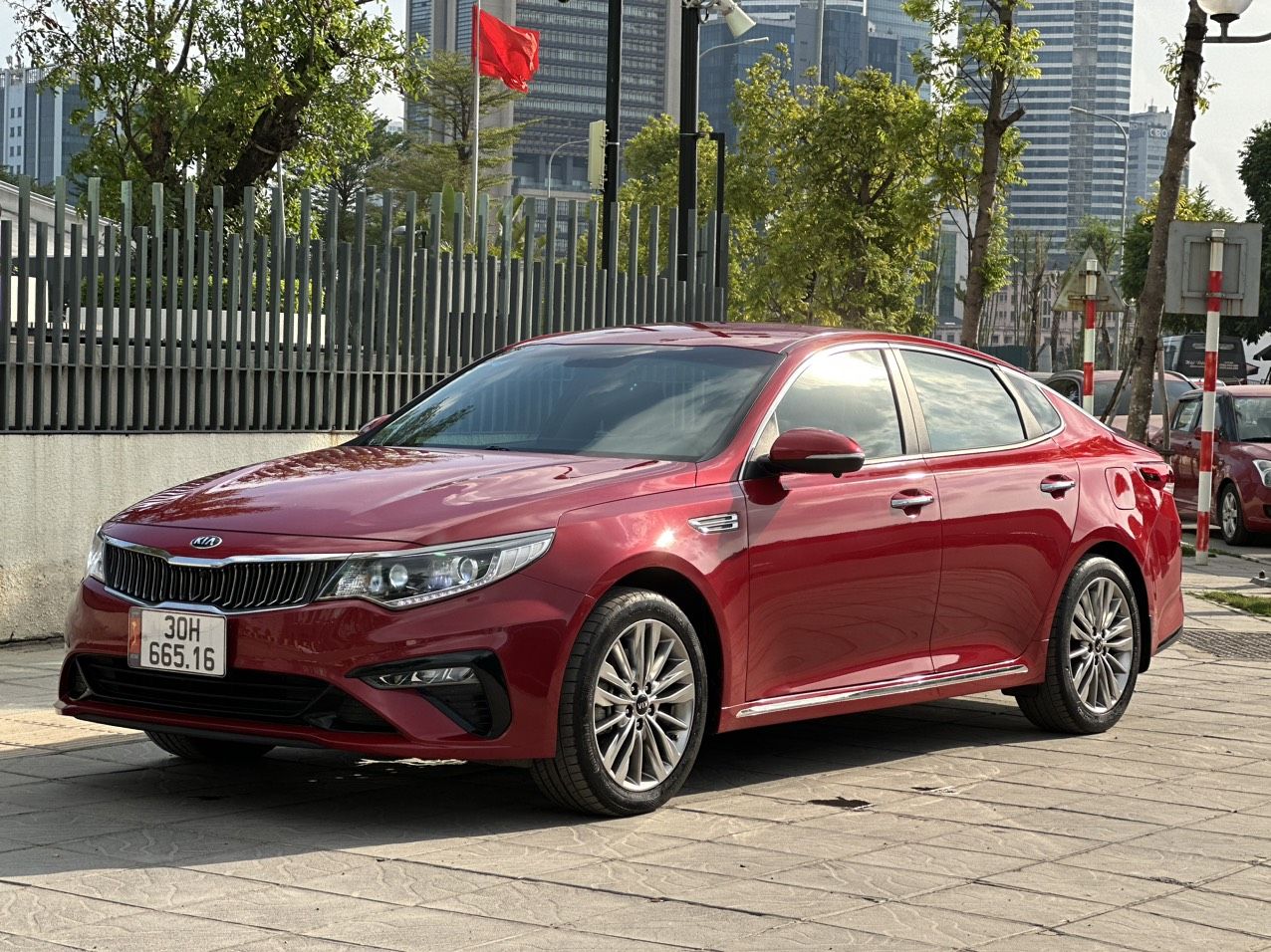 Kia Optima 2019 - Xe chính chủ màu đỏ