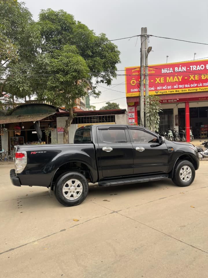 Ford Ranger 2017 - Màu đen, nhập khẩu