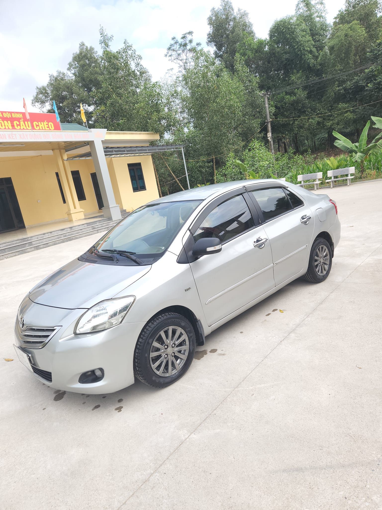 Toyota Vios 2012 - Màu bạc