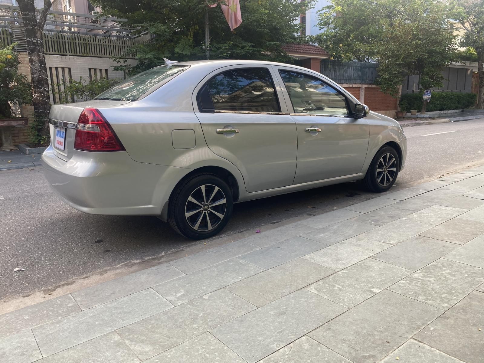 Daewoo Gentra 2009 - Xe gia đình đẹp