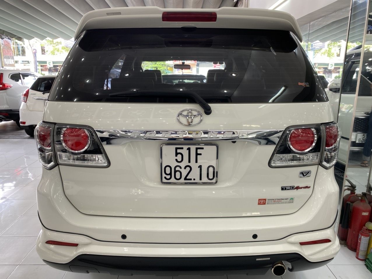 Toyota Fortuner 2016 - Xe màu trắng