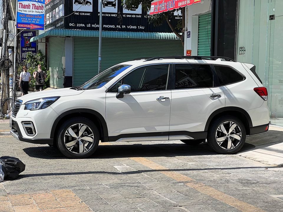 Subaru Forester 2022 - Màu trắng, xe nhập