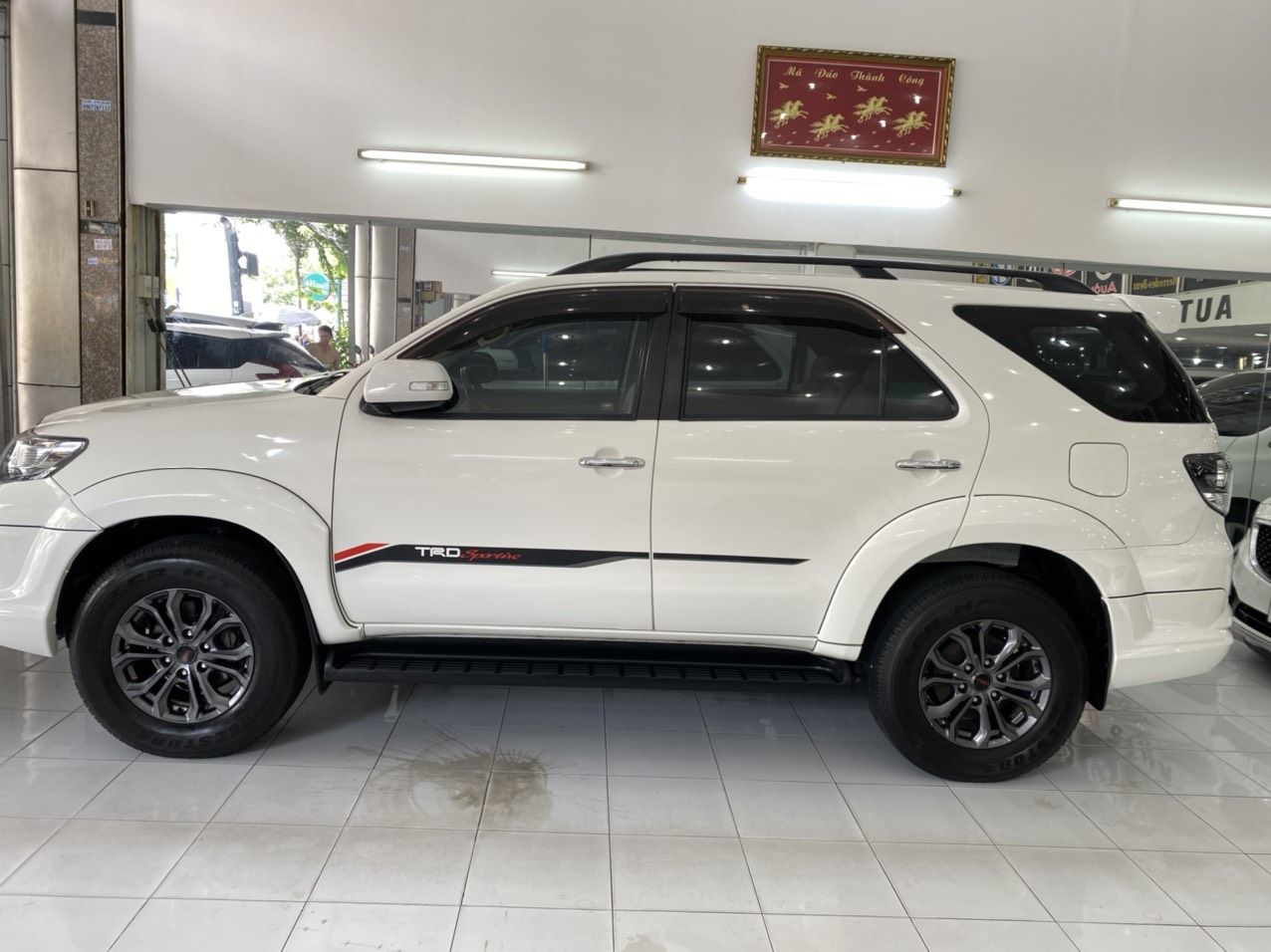 Toyota Fortuner 2016 - Xe màu trắng