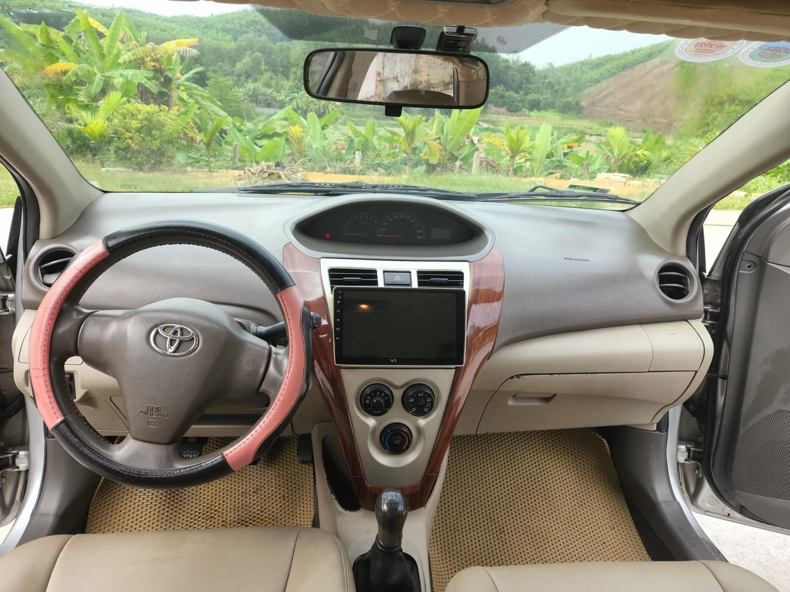 Toyota Vios 2012 - Màu bạc