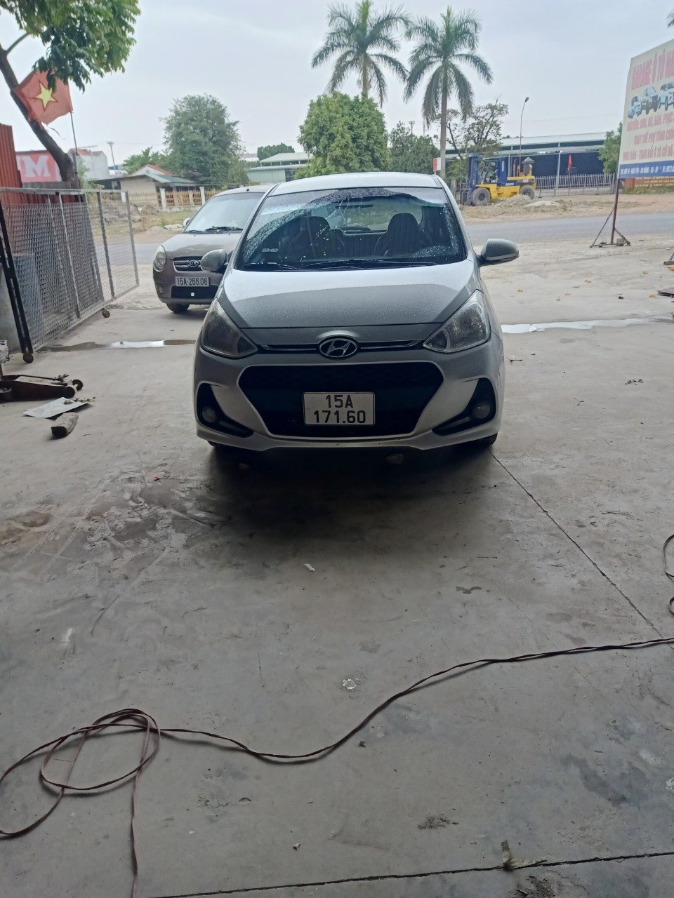 Hyundai Grand i10 2014 - Xe màu bạc, giá 178tr