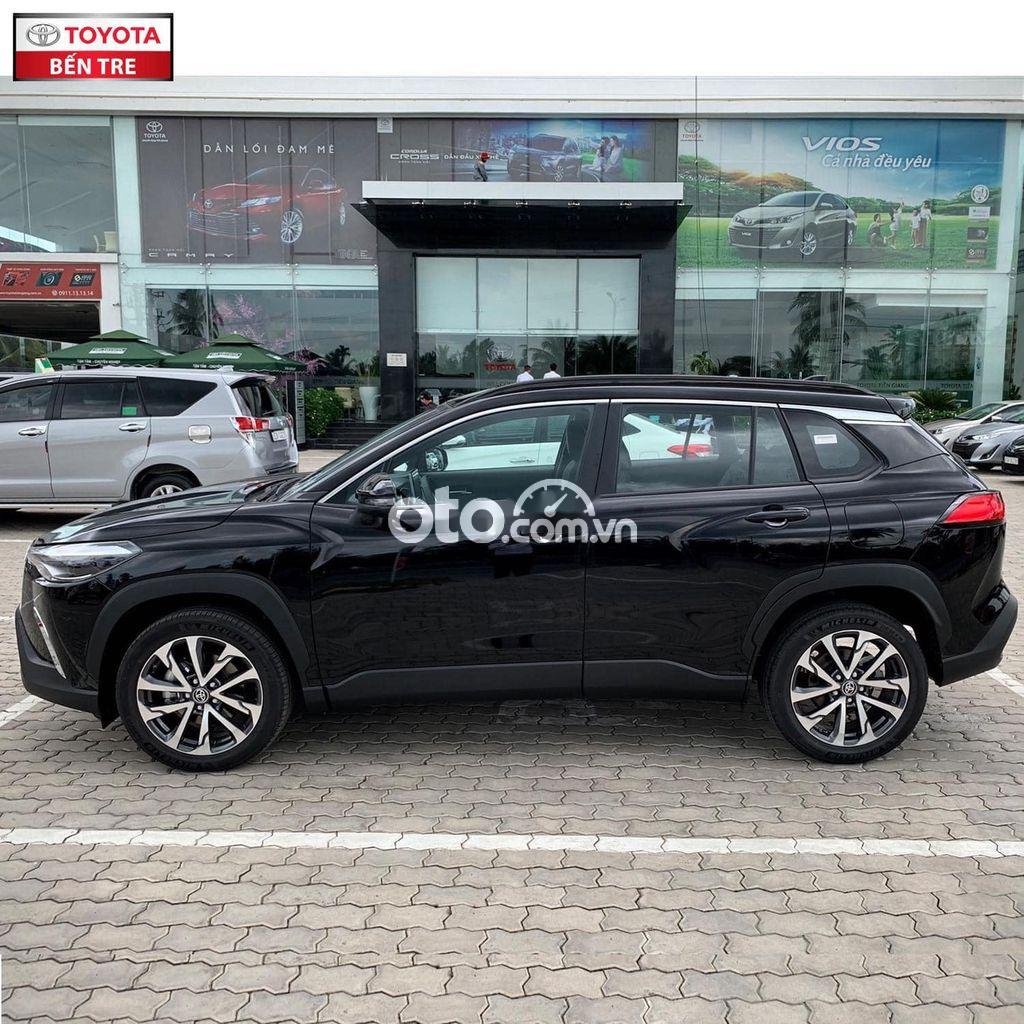 Toyota Corolla Cross 2021 - Cần bán xe Toyota Corolla Cross 1.8V đời 2021, màu đen, giá chỉ 820 triệu