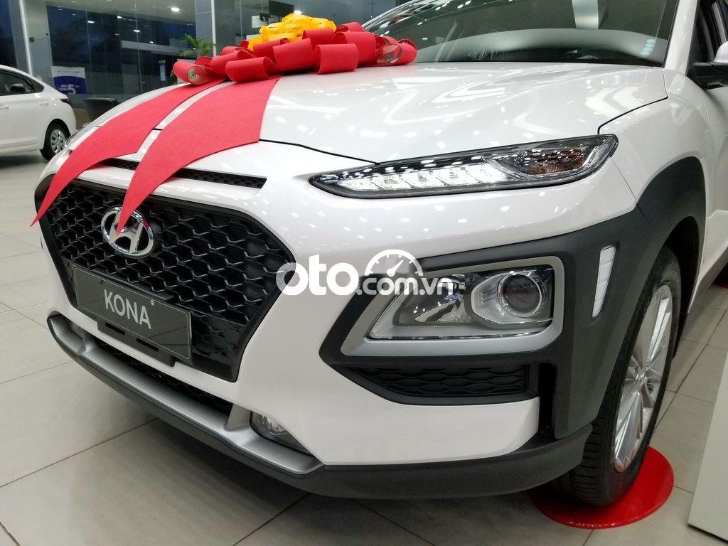 Hyundai Kona 2021 - Bán xe Hyundai Kona 2021, màu trắng, giá chỉ 584 triệu