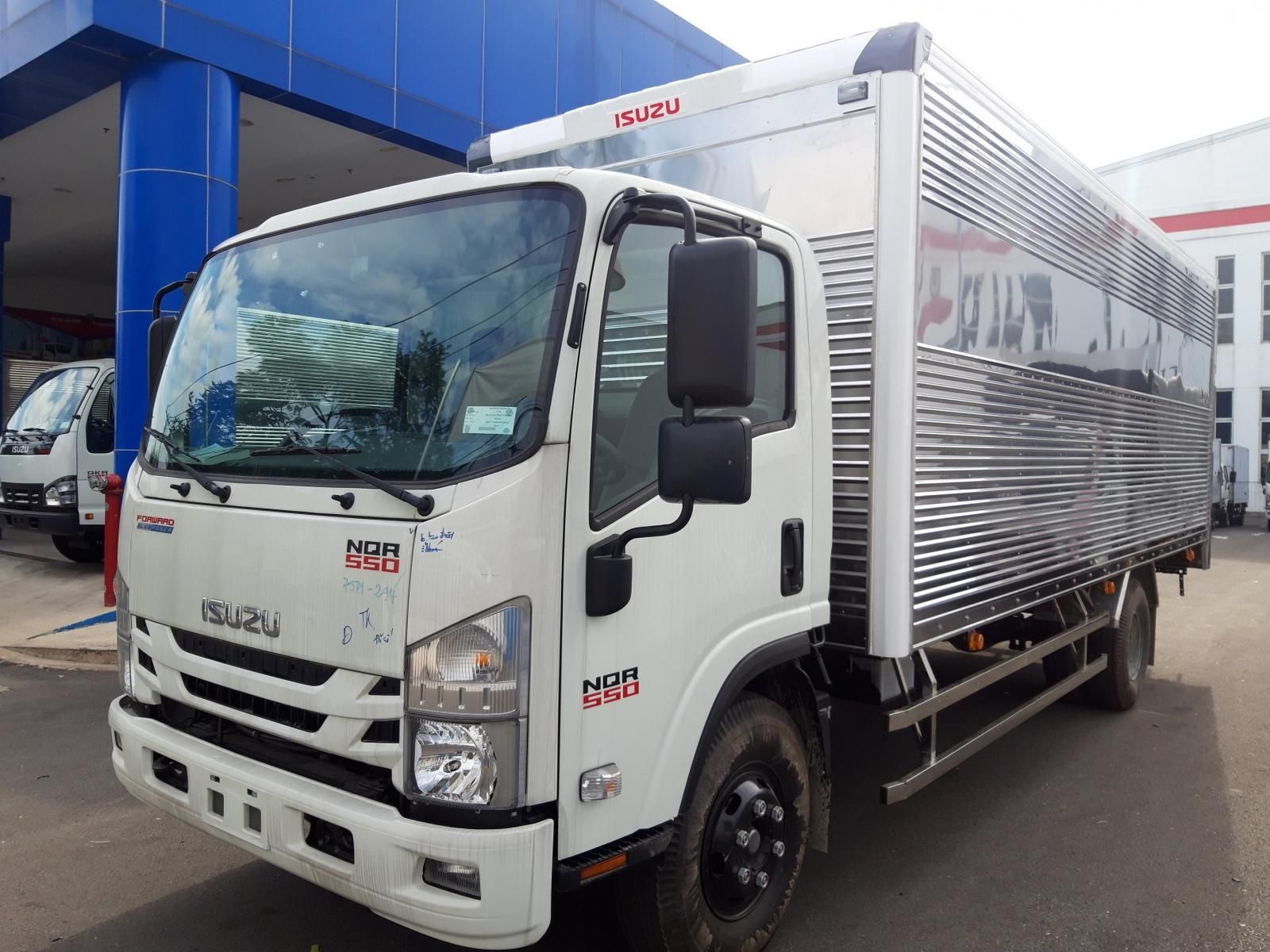Isuzu N-SERIES 2022 - Xe tải Isuzu 5 tấn NQR75ME4