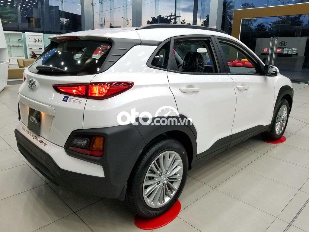 Hyundai Kona 2021 - Bán xe Hyundai Kona 2021, màu trắng, giá chỉ 584 triệu