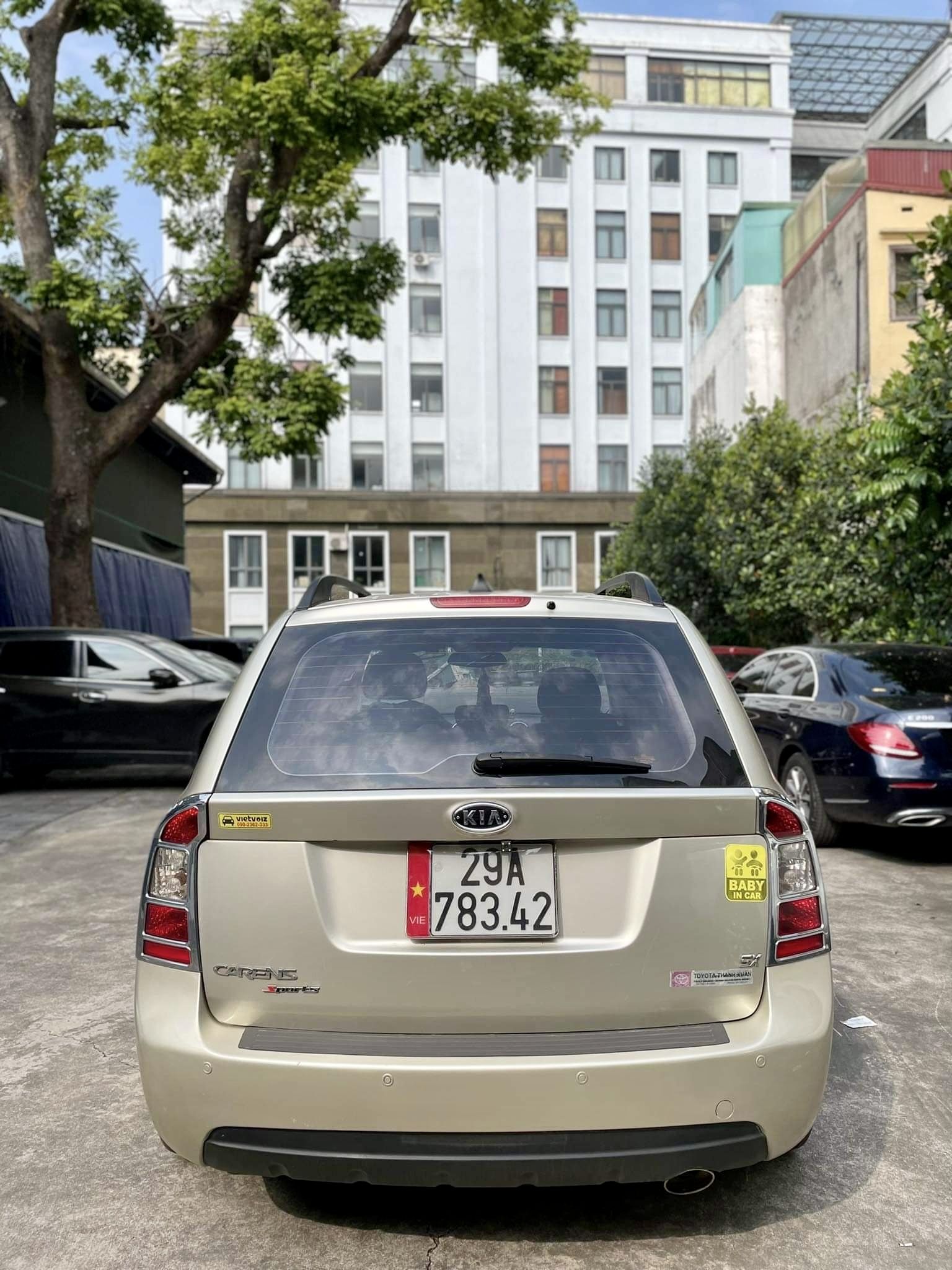 Kia Carens 2009 - Cần bán xe đăng ký lần đầu 2010