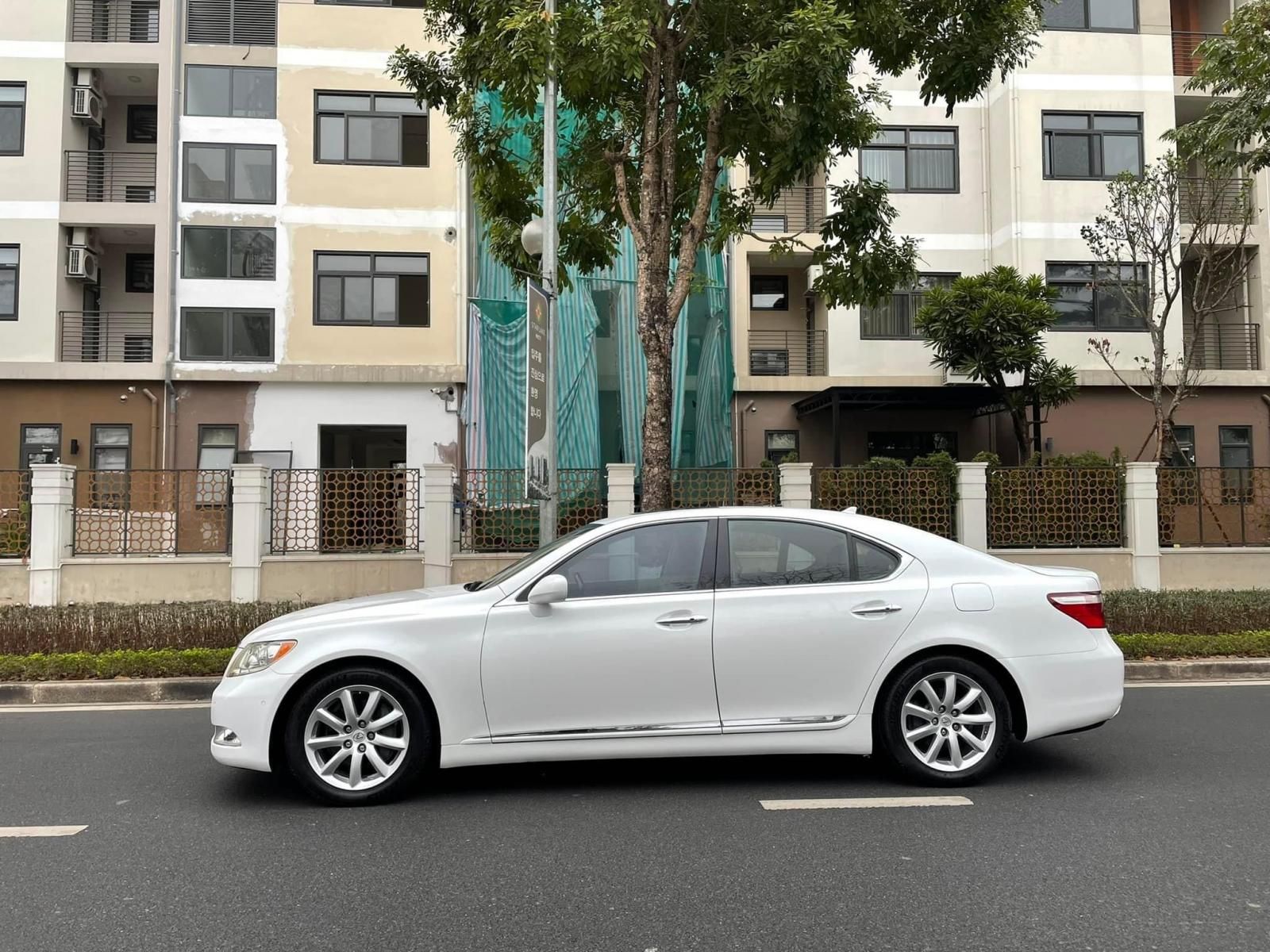 Lexus LS 460 2008 - Đăng kí 2009 đẹp nhất Việt Nam