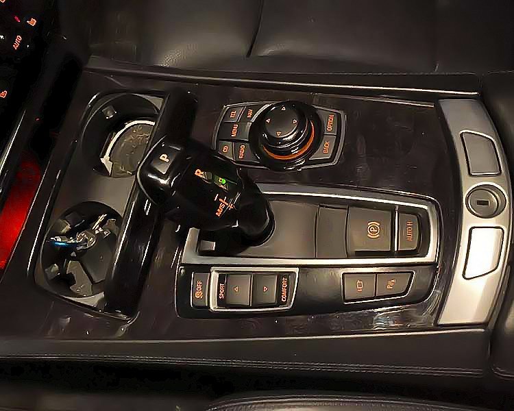 BMW 750Li 2011 - Cần bán BMW 750Li năm 2011, màu đen, nhập khẩu chính chủ