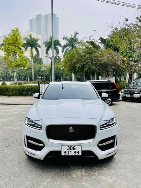 Jaguar F-Pace 2021 - Bán Jaguar F-Pace R Sport sản xuất 2021, màu trắng, nhập khẩu