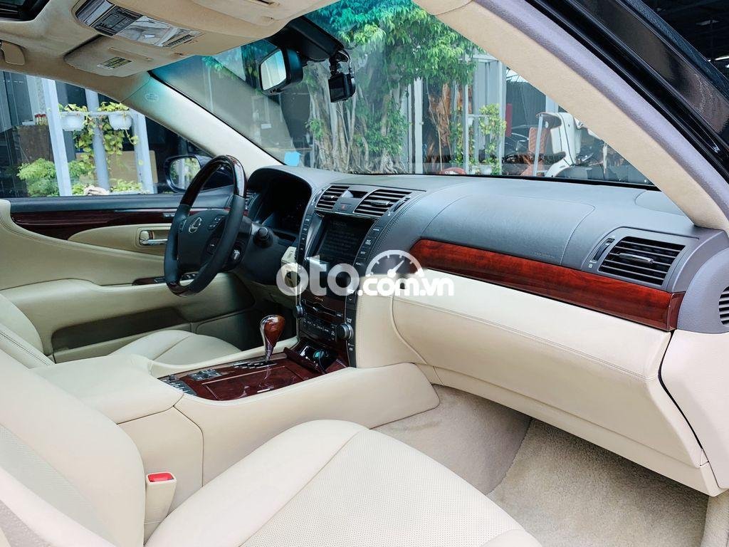 Lexus LS 600 2007 - Màu đen, nhập khẩu nguyên chiếc