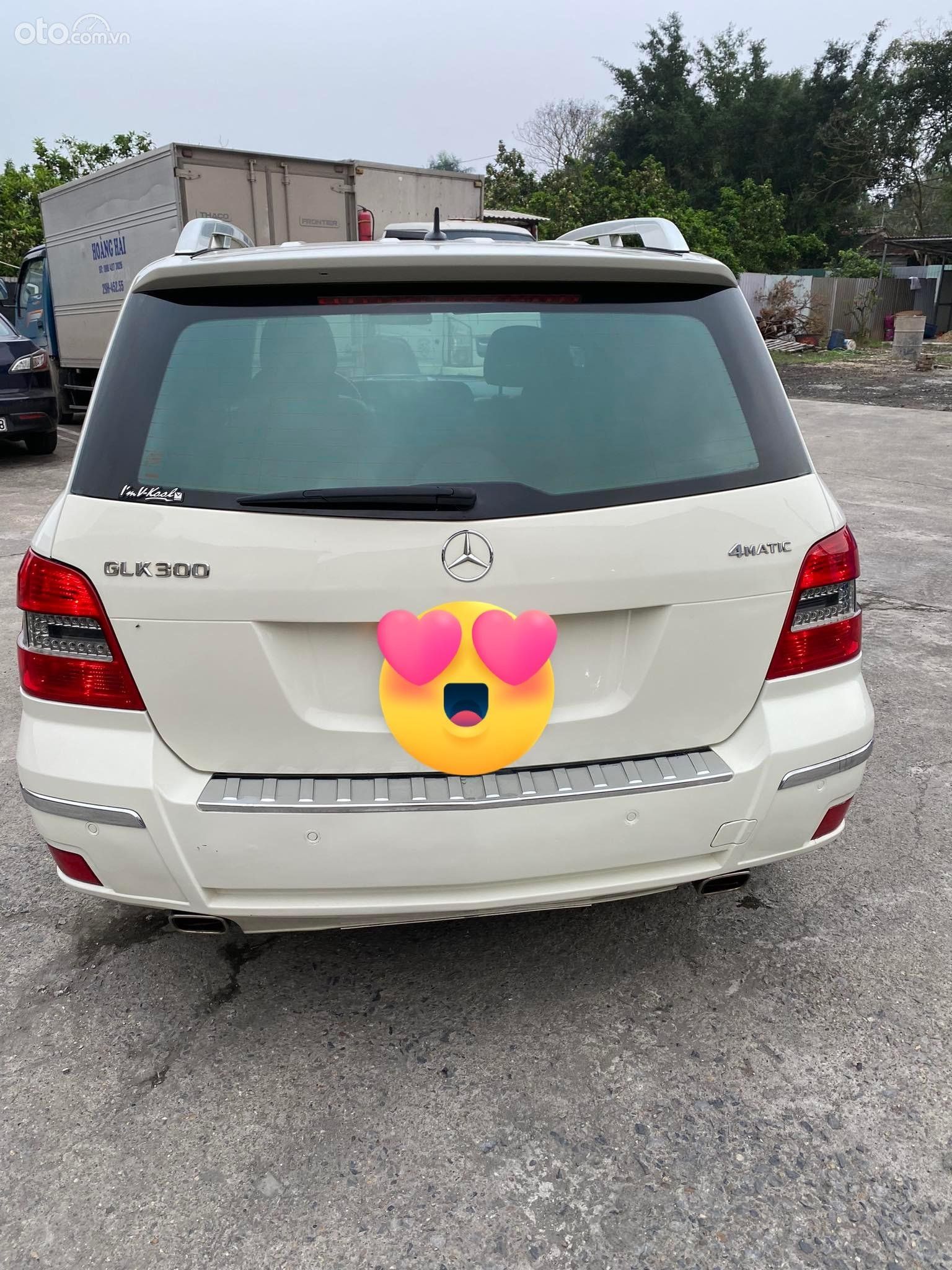 Mercedes-Benz GLK300 2011 - Bán Mercedes GLK300 sản xuất 2011, 450 triệu, xe gia đình, giá có thương lượng