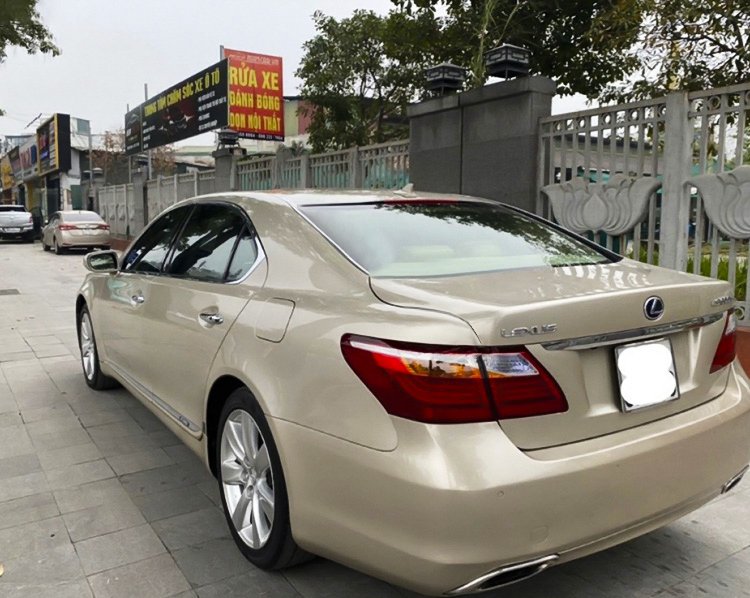 Lexus LS 600 2011 - Bán Lexus LS 600hL sản xuất 2011, màu vàng, nhập khẩu nguyên chiếc