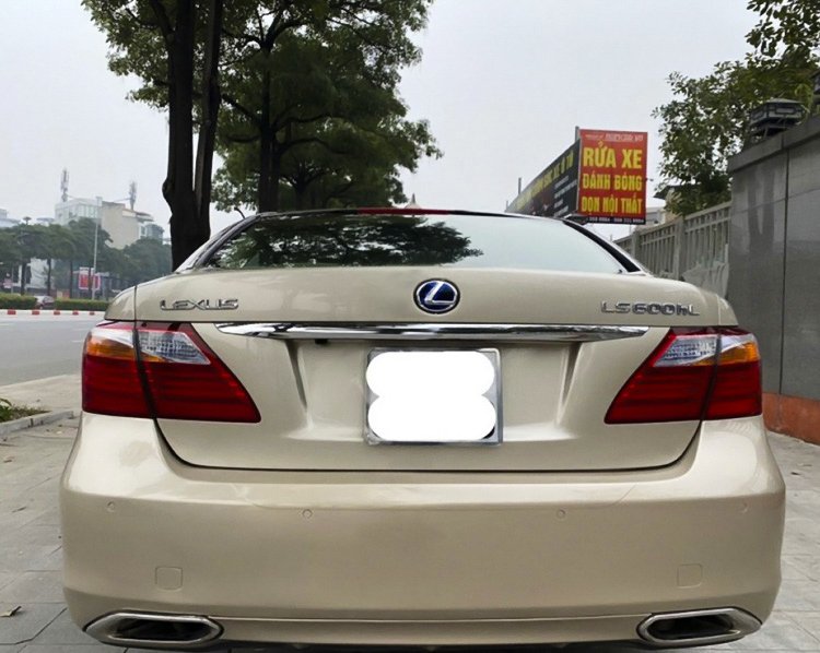 Lexus LS 600 2011 - Bán Lexus LS 600hL sản xuất 2011, màu vàng, nhập khẩu nguyên chiếc