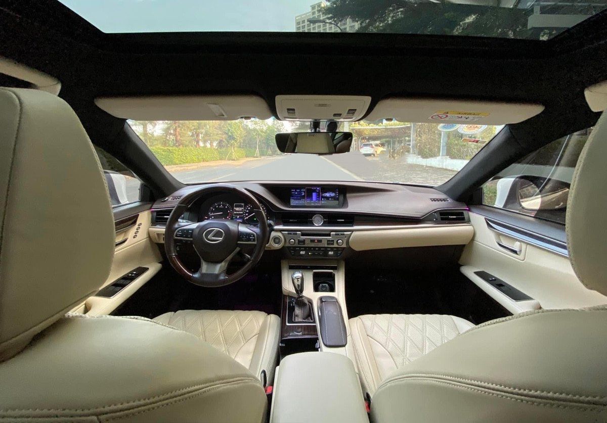 Lexus ES 350  AT 2015 - Cần bán lại xe Lexus ES 350 AT sản xuất 2015, màu trắng, xe nhập