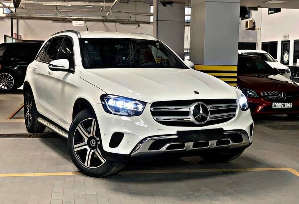 Mercedes-Benz GLC 200 2022 - Bán ô tô Mercedes-Benz GLC 200 4Matic năm 2022, màu trắng, giá tốt và nhiều ưu đãi khủng