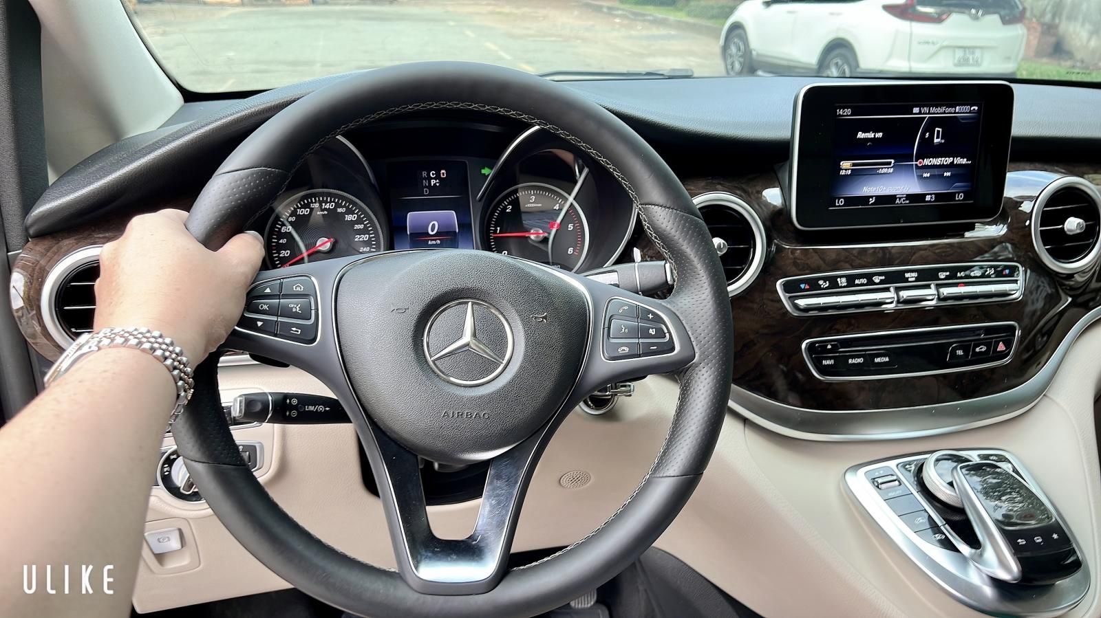 Mercedes-Benz V 220 2015 - Mercedes V220d Avantgarde một đời chủ