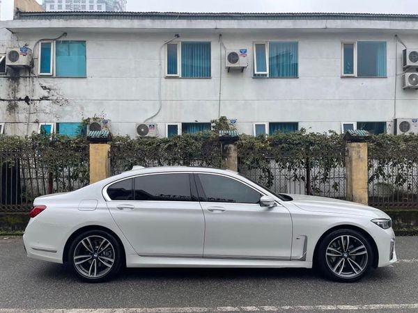 BMW 730Li 2020 - Cần bán xe BMW 730Li M Sport sản xuất năm 2020, màu trắng, nhập khẩu