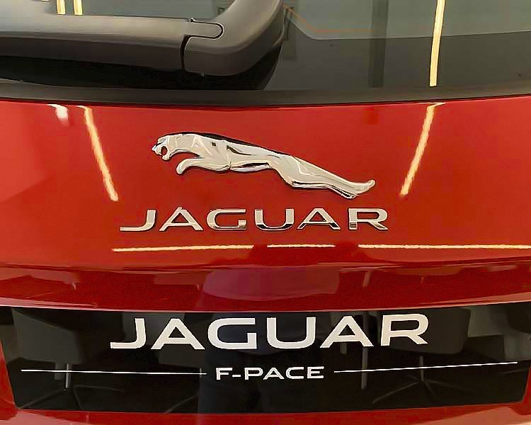 Jaguar F-Pace 2018 - Cần bán Jaguar F-Pace R-Sport 2.0 AT AWD sản xuất năm 2018, màu đỏ, nhập khẩu nguyên chiếc