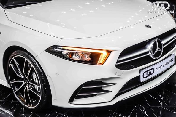 Mercedes-AMG A 35 2020 - Xe Mercedes-AMG A 35 sản xuất 2020, màu trắng, nhập khẩu