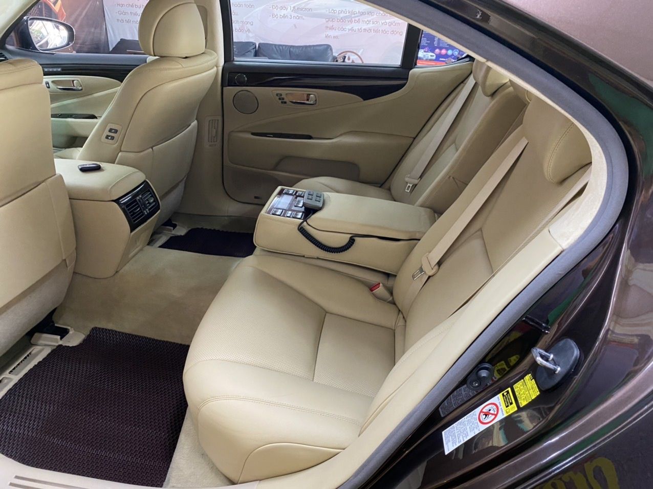 Lexus LS 460 2010 - Đã lên form mới 2015