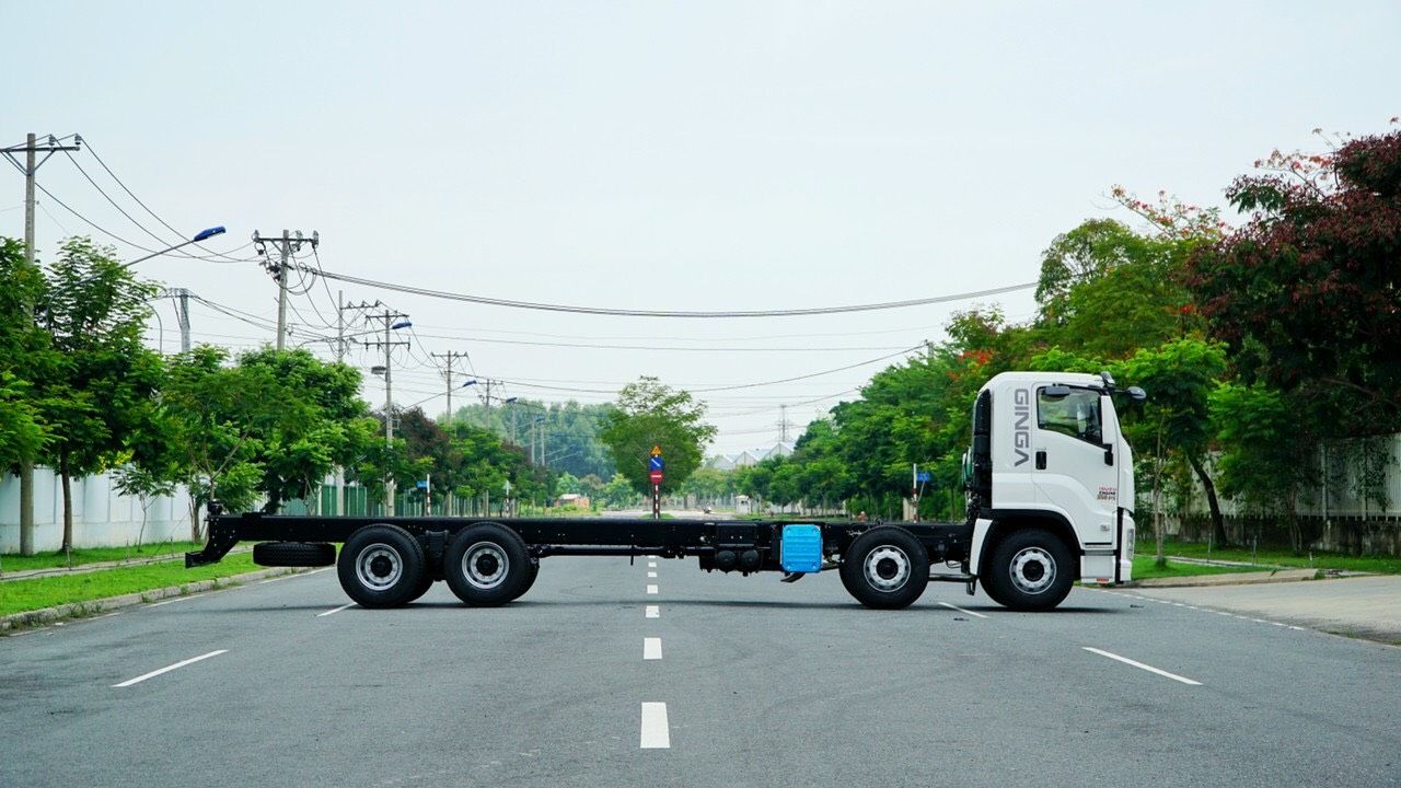 Isuzu Q-SERIES  2022 - Màu trắng