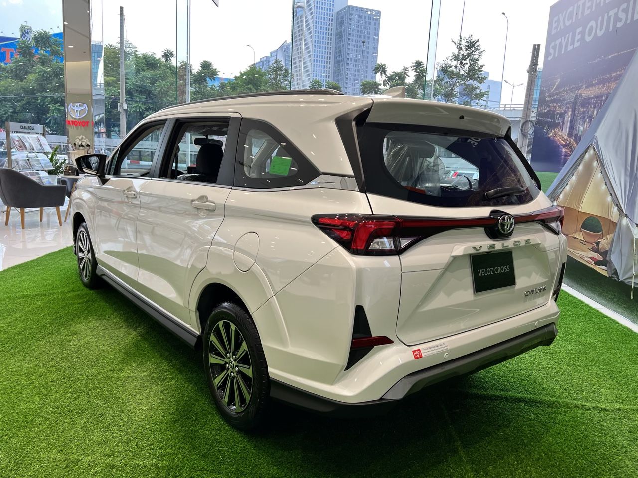 Toyota Veloz Cross 2022 - "Cực sốc" Giao xe sớm nhất- đủ màu- xe nhập nguyên chiếc