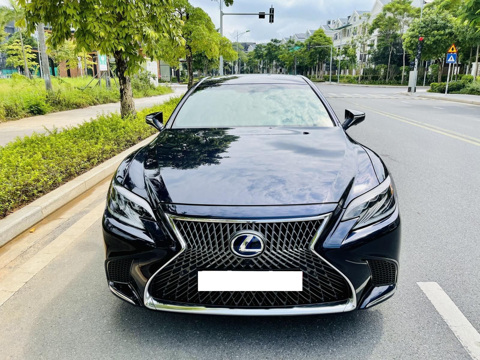 Lexus LS 500 2017 - Xe màu xanh