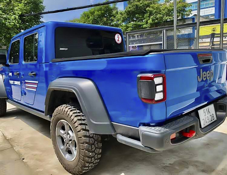 Jeep Gladiator  2020 - Màu xanh lam, nhập khẩu nguyên chiếc