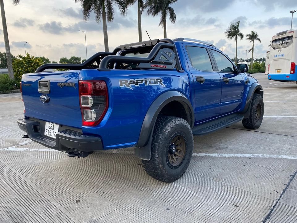 Ford Ranger Raptor 2018 - Màu xanh lam, nhập khẩu