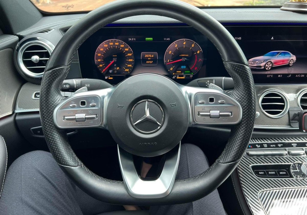 Mercedes-Benz E350 2019 - Màu trắng, nhập khẩu nguyên chiếc