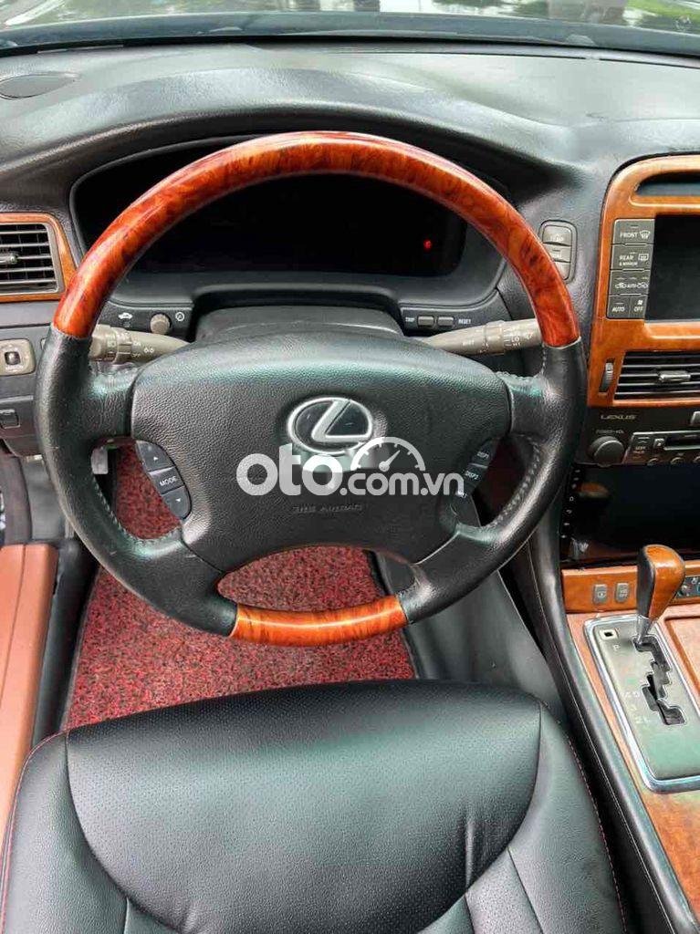 Lexus LS 430 2001 - Màu đen, nhập khẩu