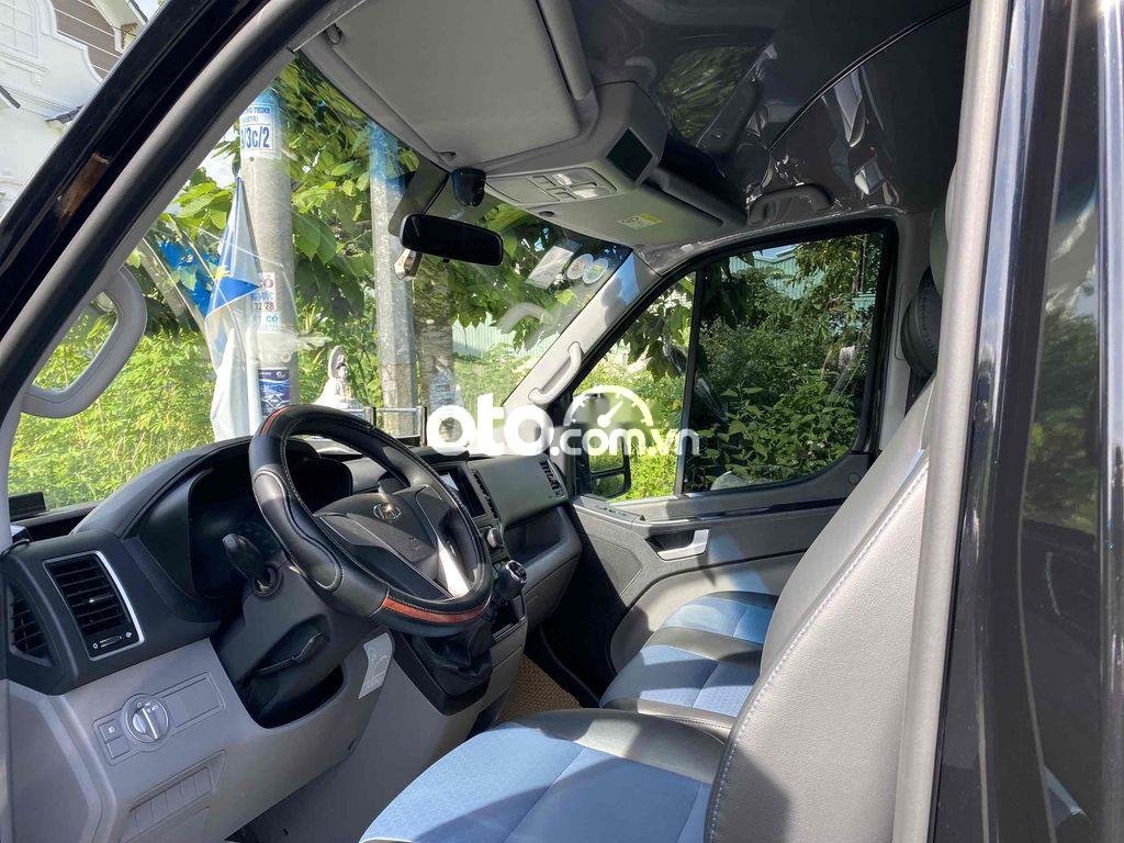 Hyundai Solati 2019 - Màu đen giá ưu đãi
