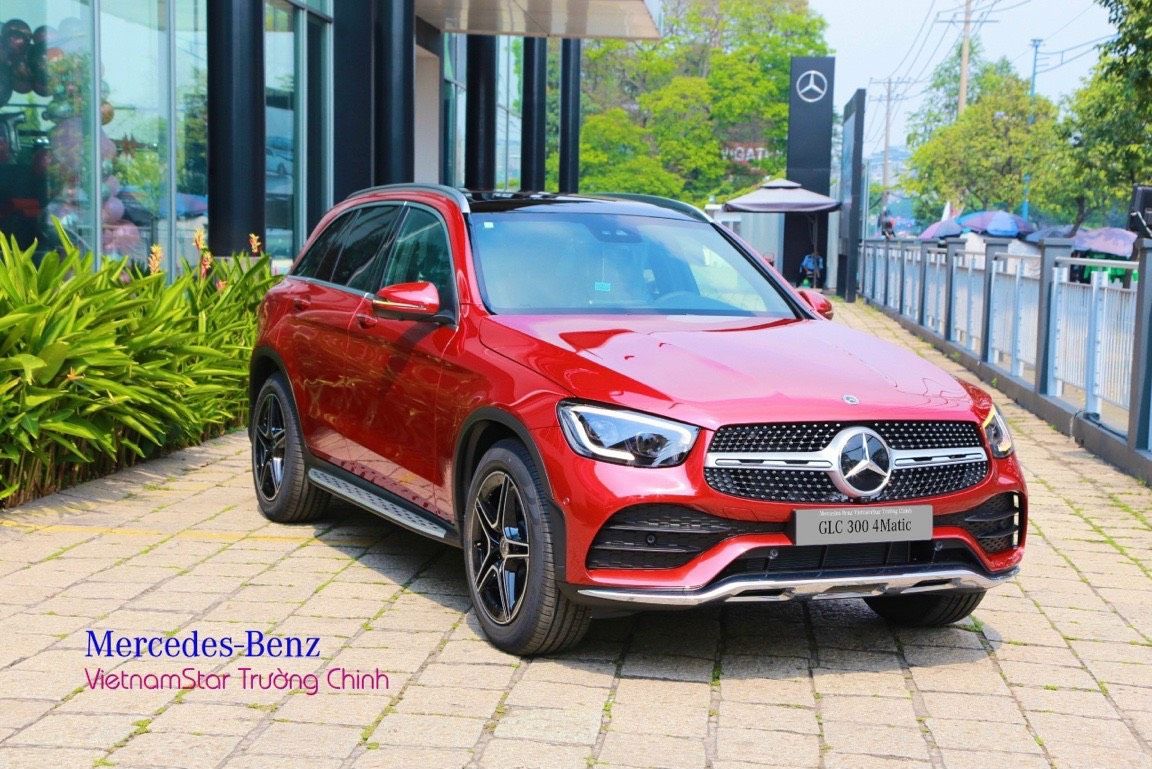 Mercedes-Benz GLC 300 2022 - Giảm giá sốc - sẵn xe giao ngay - ưu đãi tháng 10 ngập tràn