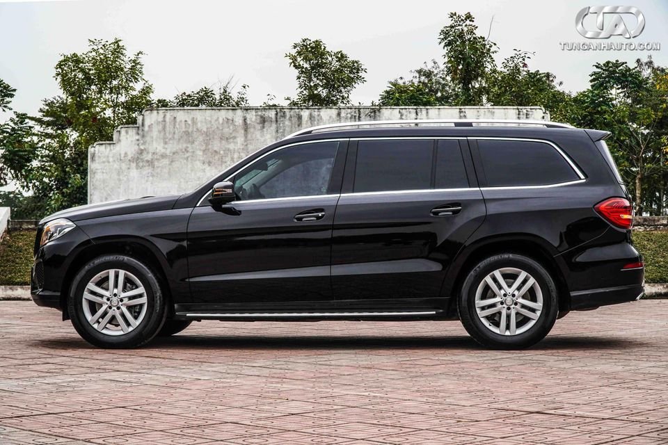 Mercedes-Benz GLS 350d 2016 - Màu đen, nhập khẩu