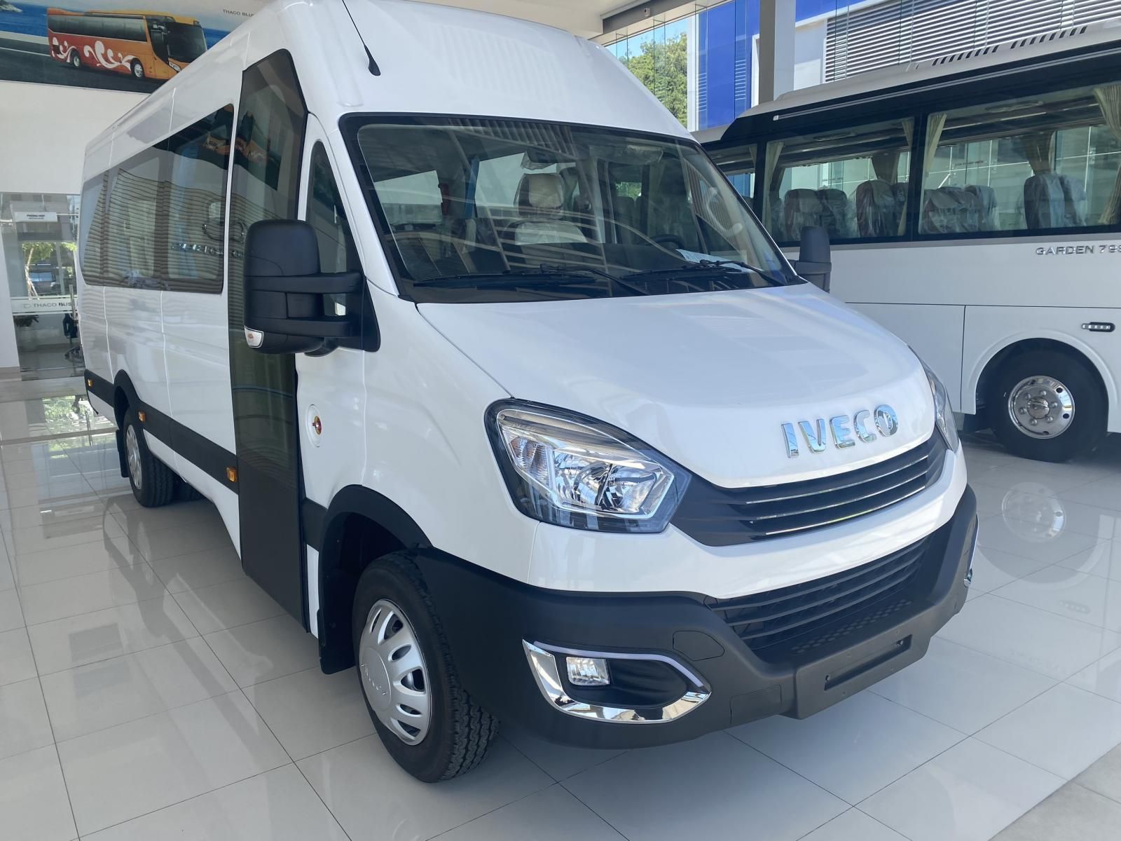 Thaco Iveco Daily 2022 - Xe 19 chỗ