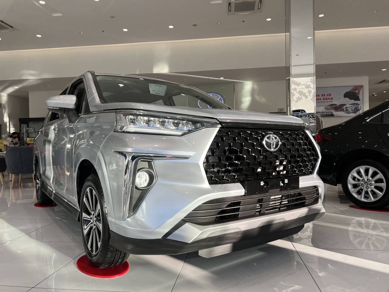 Toyota Veloz Cross 2022 - Đầy đủ màu- Giao xe sớm- Giá nhà máy