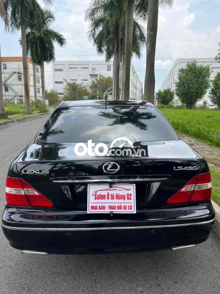 Lexus LS 430 2001 - Màu đen, nhập khẩu