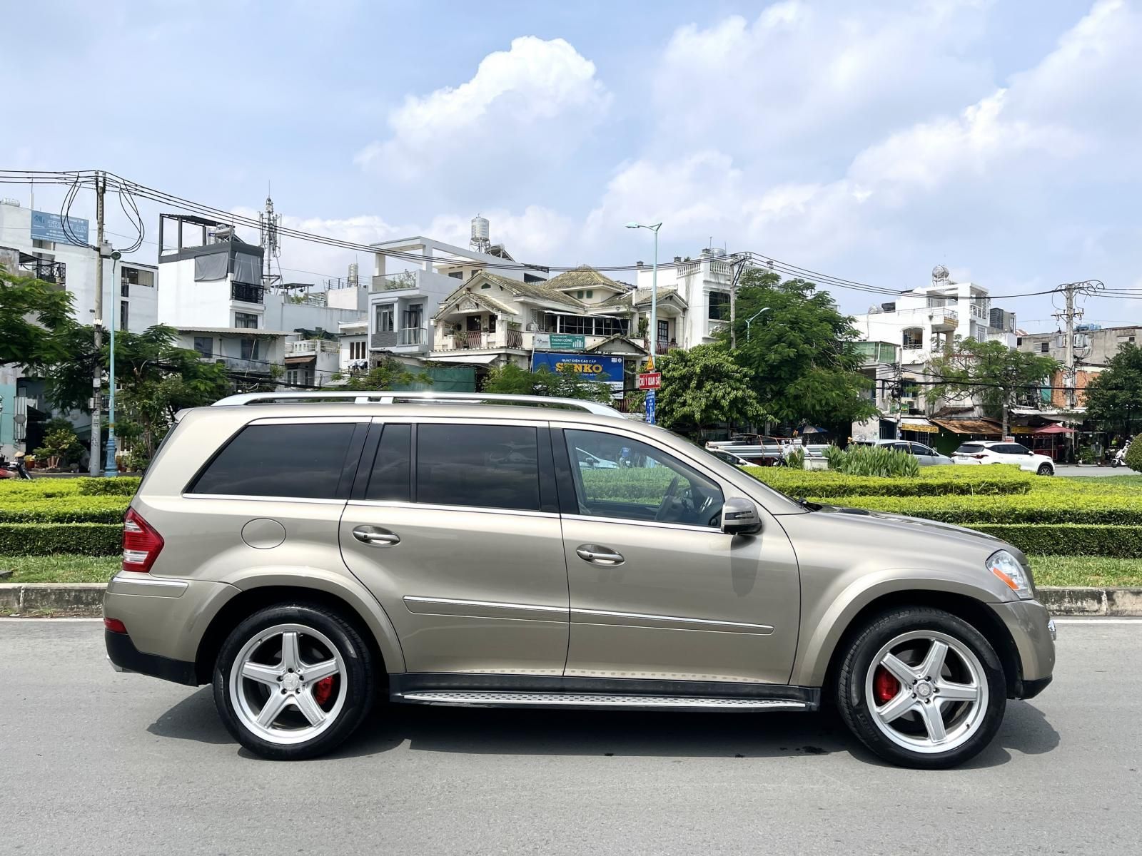 Mercedes-Benz GL 550 2009 - Nhập Mỹ 2011 gầm cao, bản full cao cấp nhất đủ đồ chơi không thiếu món nào