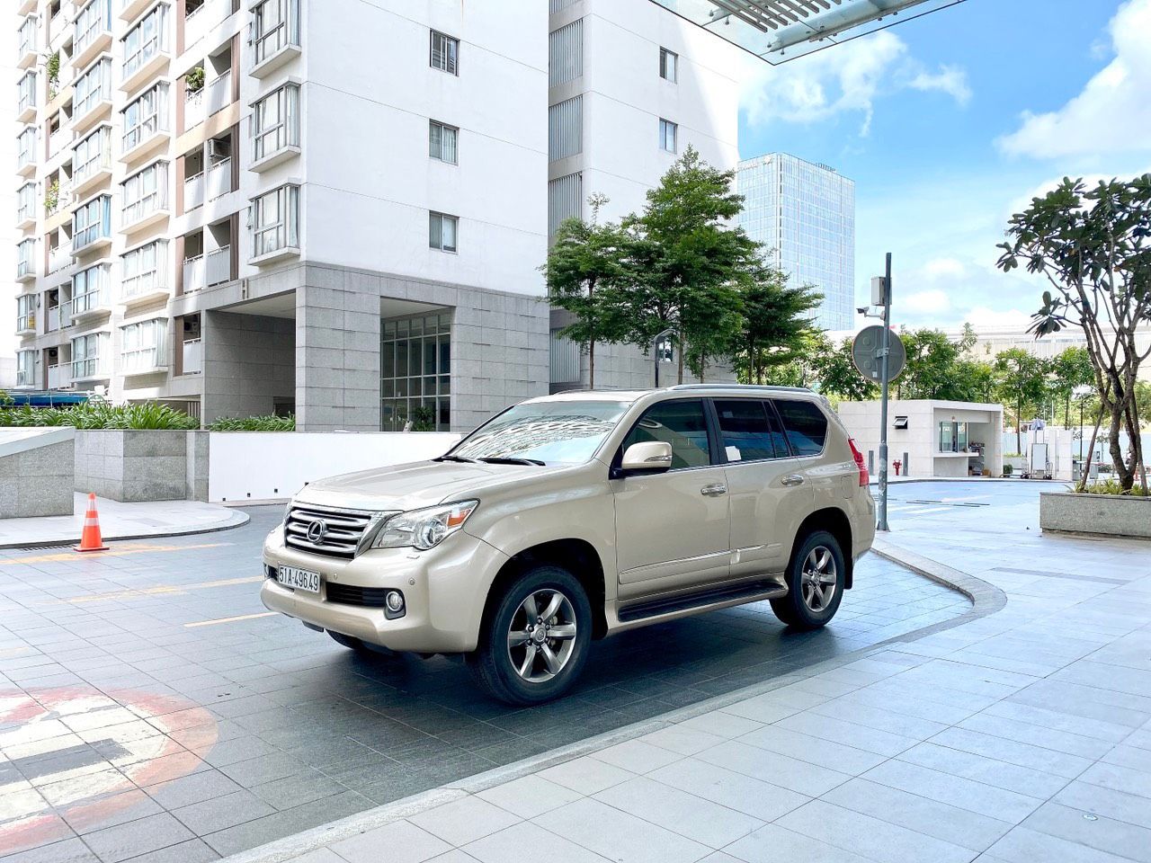 Lexus GX 460 2012 - Cần bán gấp xe màu vàng