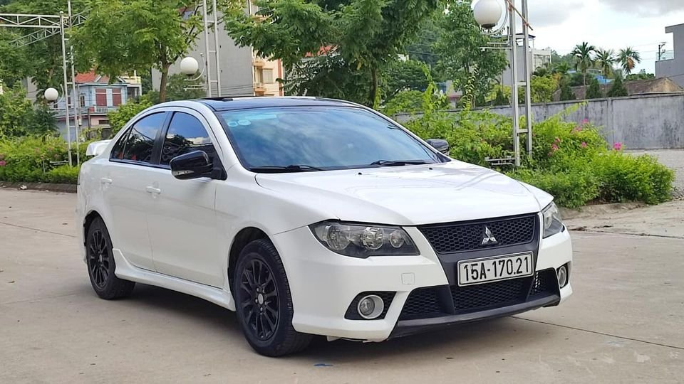 Mitsubishi Lancer Fortis 2009 - Màu trắng số tự động