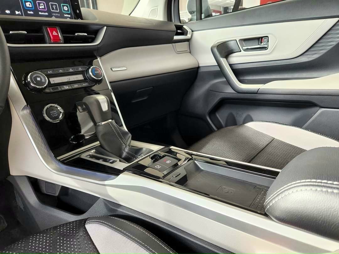 Toyota Veloz Cross 2022 - Chương trình giá tốt nhất tháng 7, quà tặng cực khủng