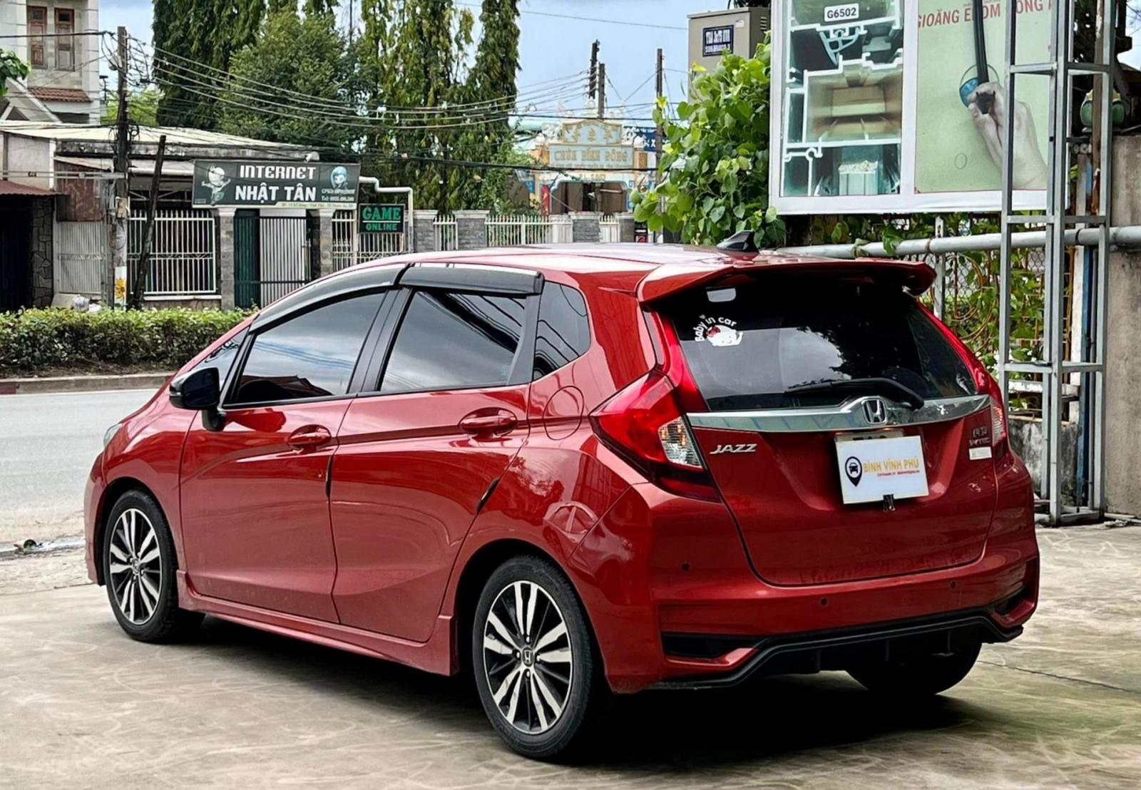 Honda Jazz Rs 2018 - -- Honda jazz RS 1.5 AT màu đỏ biển HCM   -- Sản xuất 2018  