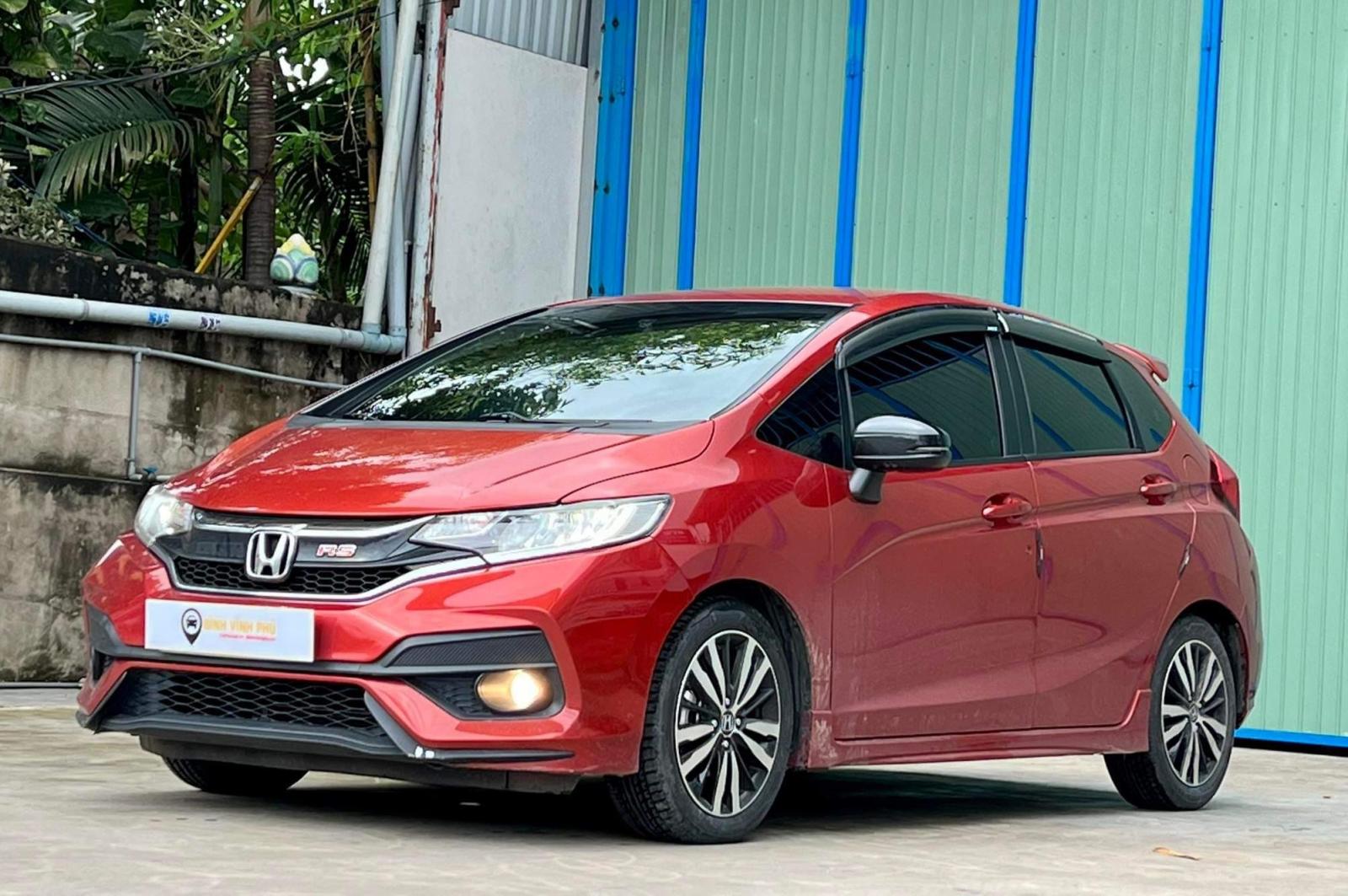 Honda Jazz Rs 2018 - -- Honda jazz RS 1.5 AT màu đỏ biển HCM   -- Sản xuất 2018  